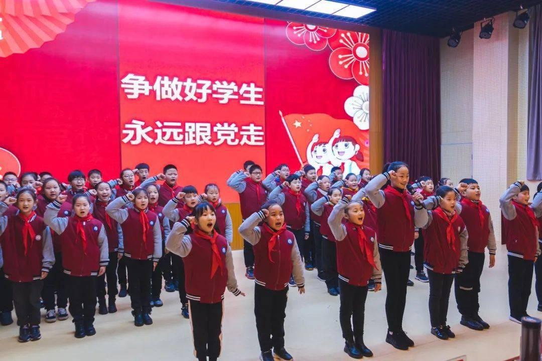 探索天涯,尽在为什么女孩子都不喜欢主动的男生?问答